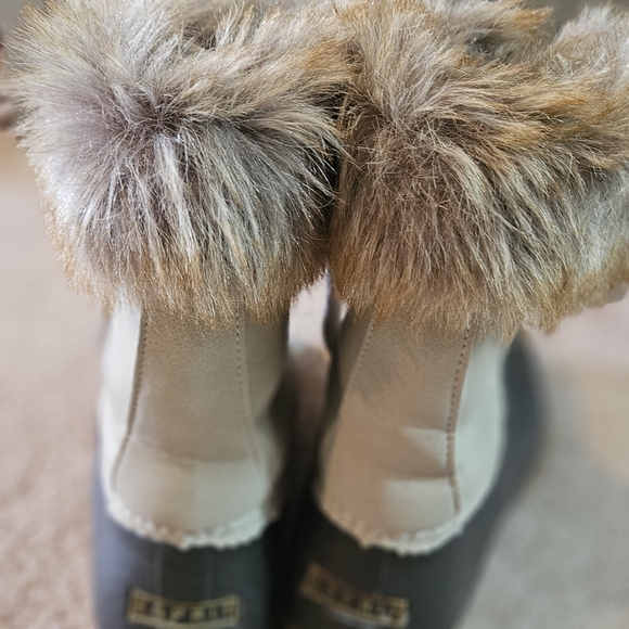 Esprit Faux Fur Lined Winter Duck Boots 8 - Picture 3 of 4